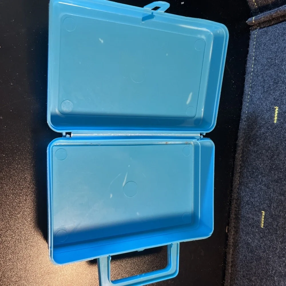 Vintage Burger King Whirley Industries Plastic Teal Lunch Box or Pencil‎ Box